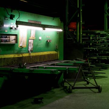 Metallbearbeitung an der industriellen Werkbank
